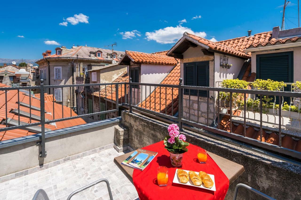 Rooftop City View Apartment In The Palace Walls Split Kültér fotó